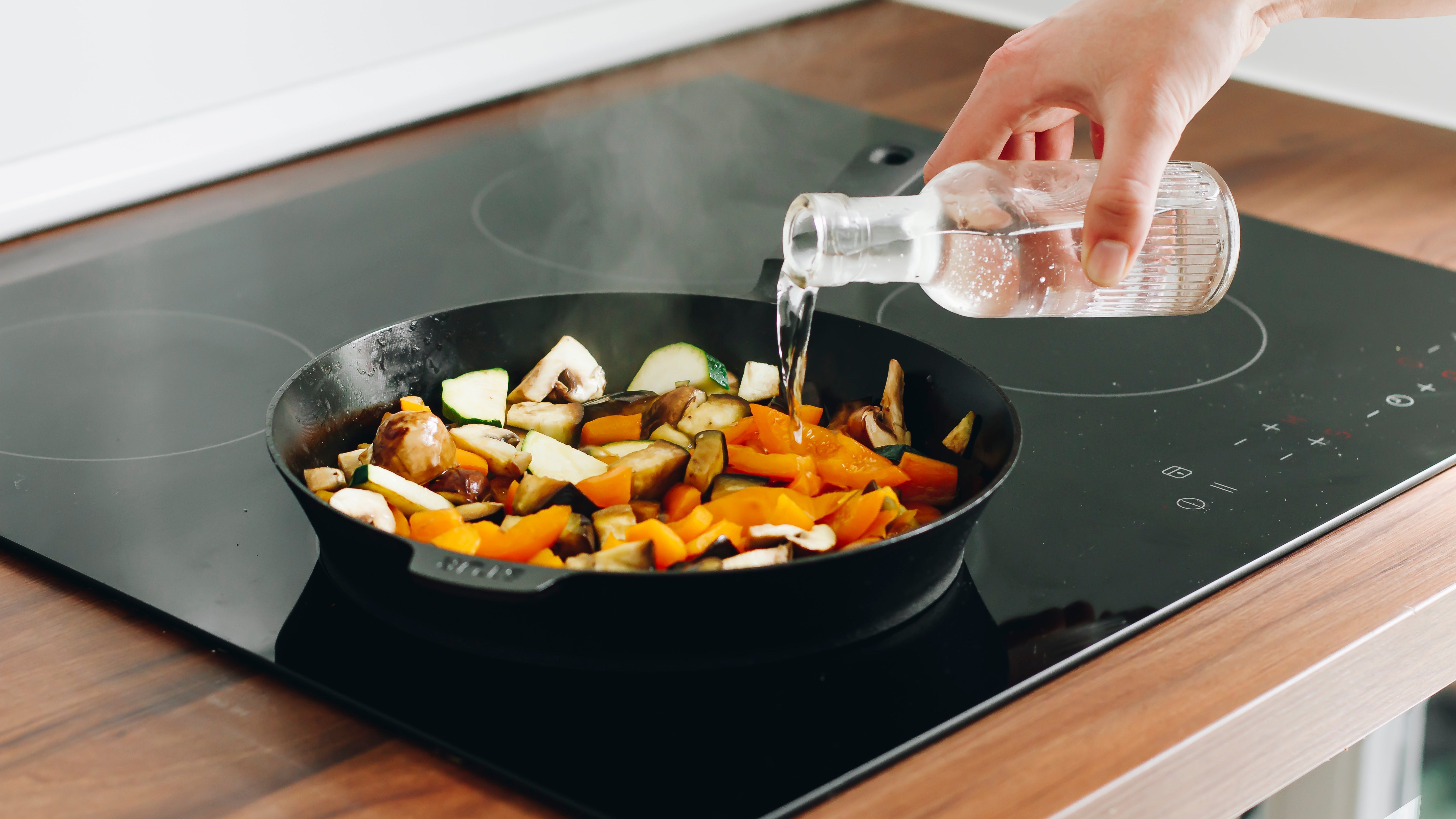 Essen in der Pfanne aufwärmen: So geht's