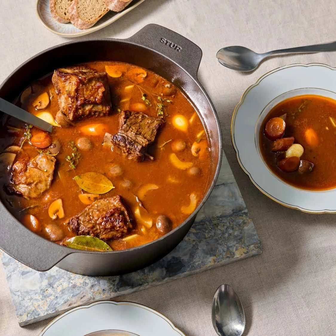 Gusseisenbräter 28 cm + Griffschutz Duo schwarz